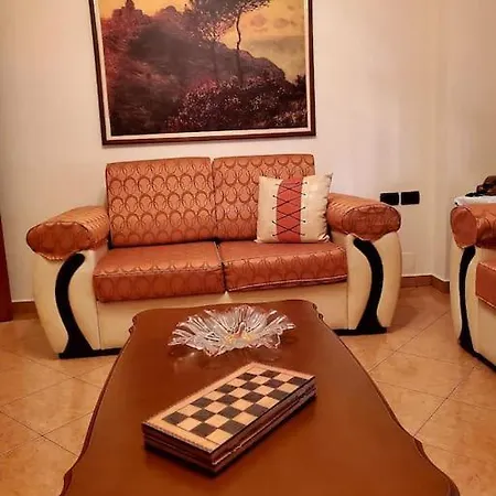 Lovely Apartment, Free Parking And Great Location * Gjirokastër