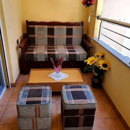 Apartamento Lovely Apartment, Free Parking And Great Location Gjirokastër