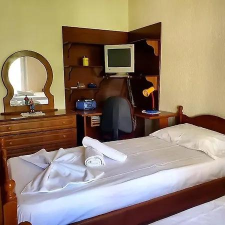 Apartamento Lovely Apartment, Free Parking And Great Location