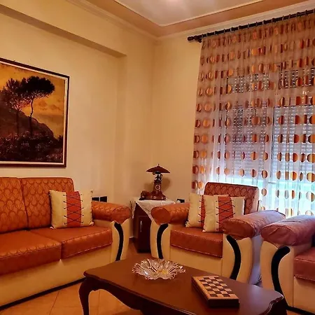 Lovely Apartment, Free Parking And Great Location アパート ジロカストラ
